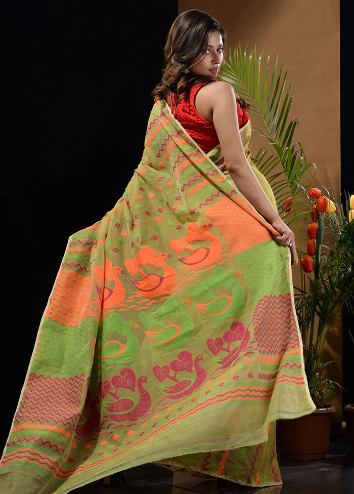 CLOTHING CULTURE IN INDIA - SAREE