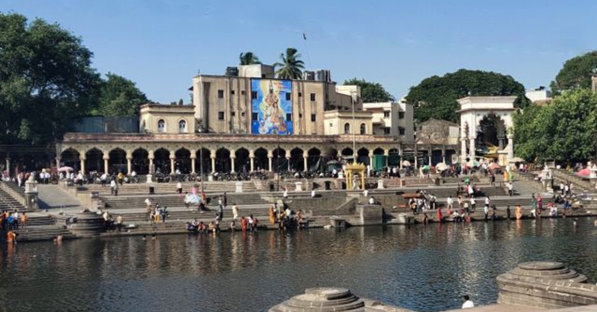 Alandi town with Sant Dnyaneshwar Maharaj temple on Indrayani River