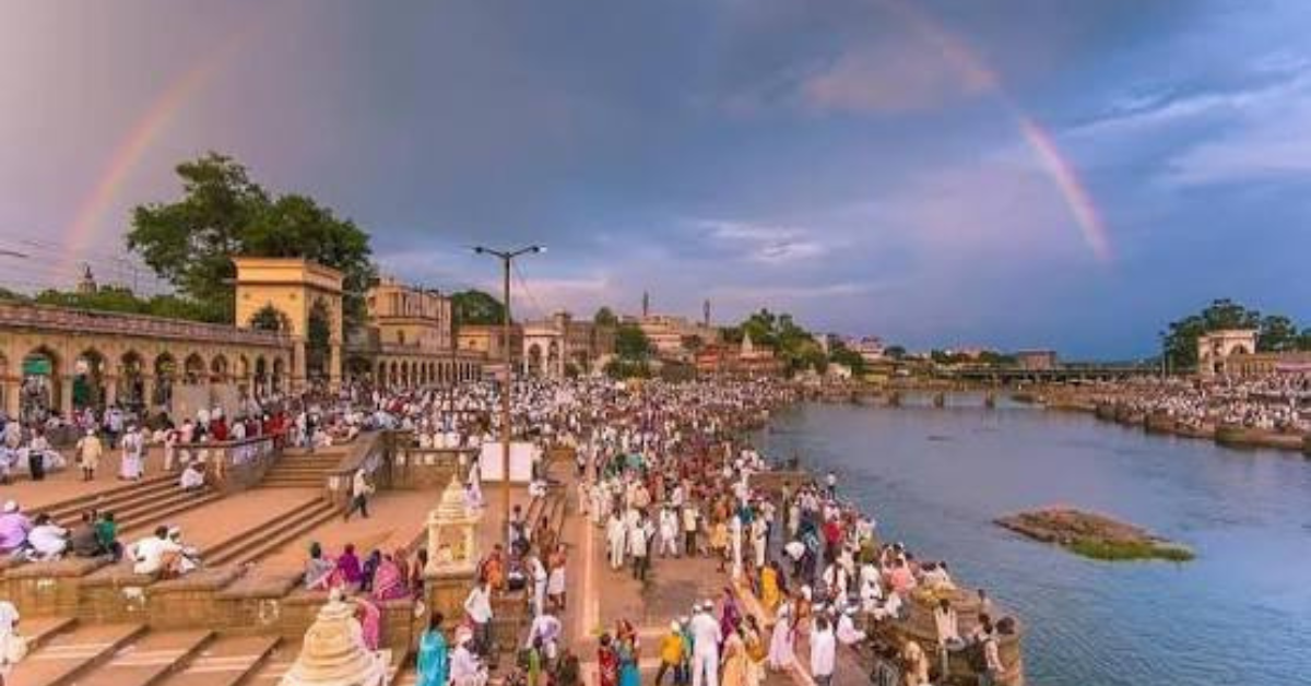 Alandi town with Indrayani River and temple